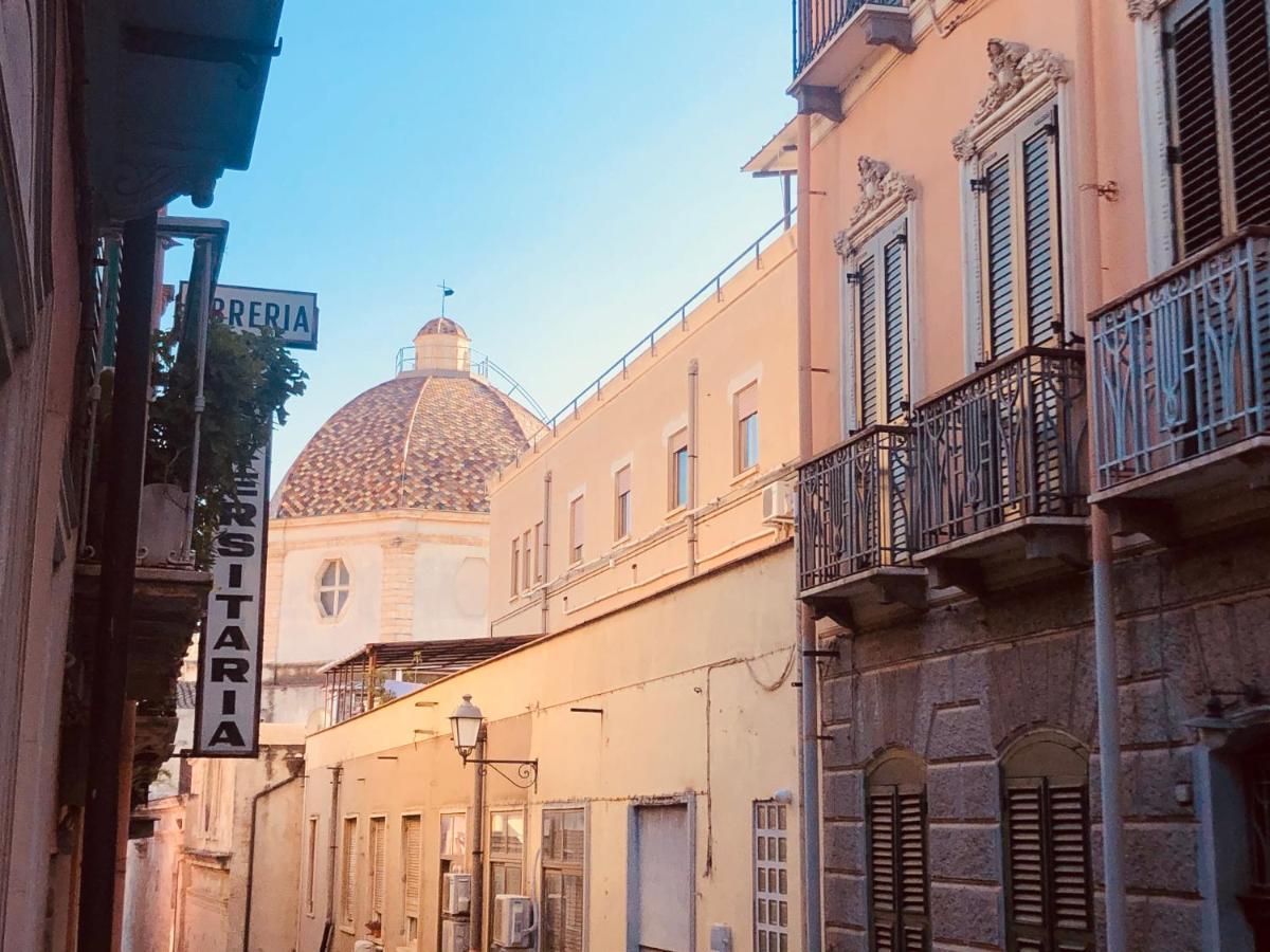 Casetta Alu' - Il Tuo Nido A Stampace Cagliari Bagian luar foto